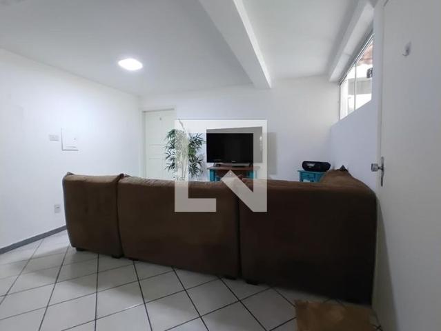 Apartamento aluguel em Região Geográfica Imediata de Uberlândia, Oliveira Fortes