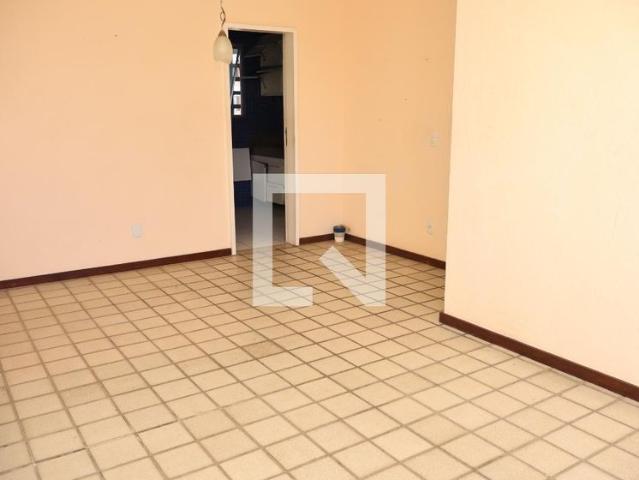 Apartamento aluguel em Região Geográfica Imediata de Salvador, Região Metropolitana de Salvador