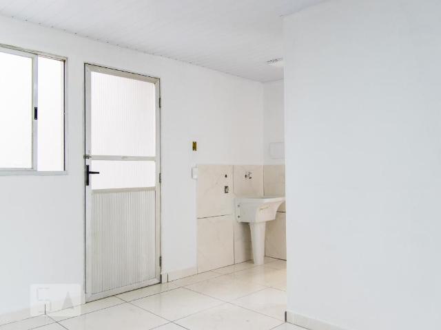 Kitnet aluguel em Parque Novo Oratório, Santo André