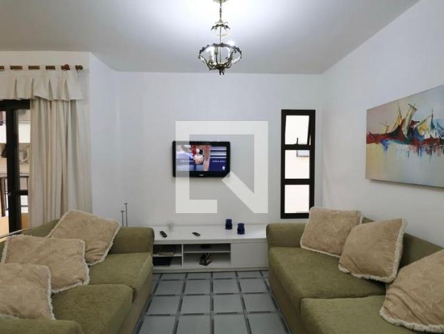 Apartamento aluguel em Região Imediata de Santos, Região Metropolitana da Baixada Santista