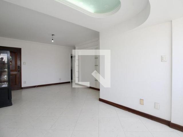 Apartamento aluguel em Região Geográfica Imediata de Salvador, Região Metropolitana de Salvador