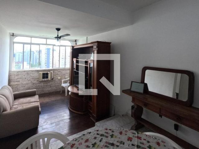Apartamento aluguel em Região Imediata de Santos, Região Metropolitana da Baixada Santista