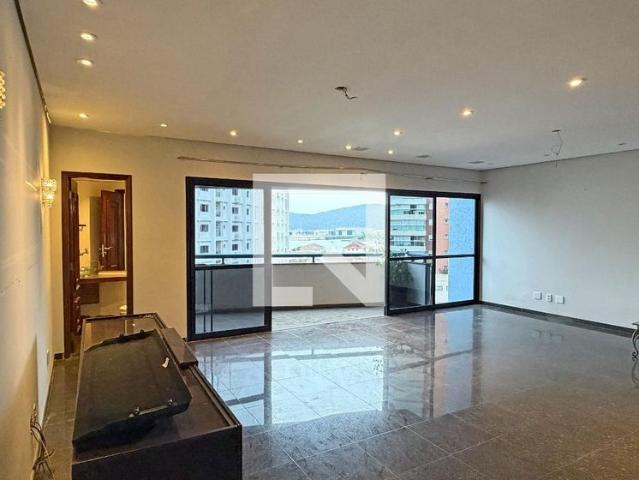 Apartamento aluguel em Região Imediata de Santos, Região Metropolitana da Baixada Santista
