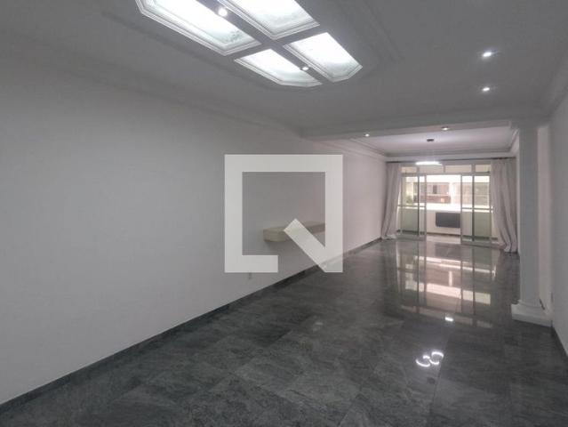 Apartamento aluguel em Região Imediata de Santos, Região Metropolitana da Baixada Santista