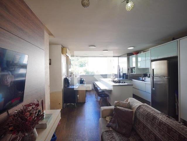 Apartamento aluguel em Região Geográfica Imediata de Florianópolis, São José