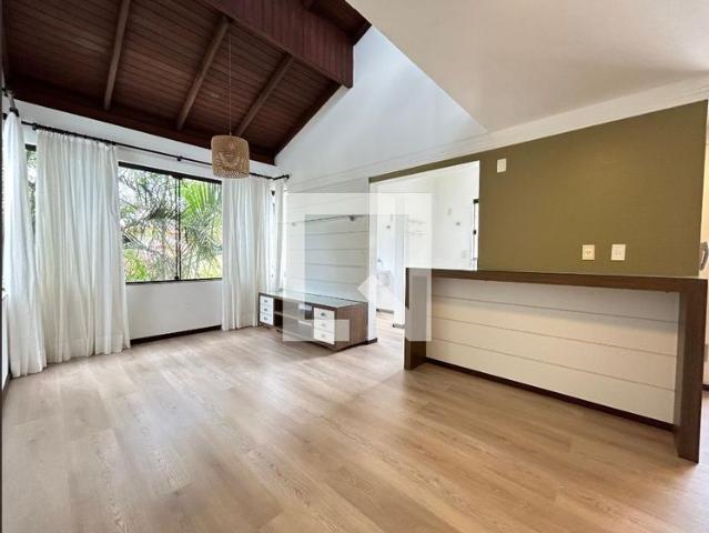 Apartamento aluguel em Região Geográfica Imediata de Florianópolis, Desterro