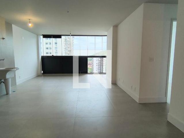 Apartamento aluguel em Recreio dos Bandeirantes, Rio de Janeiro