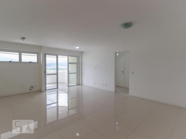 Apartamento aluguel em Recreio dos Bandeirantes, Rio de Janeiro