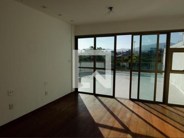 Apartamento aluguel em Recreio dos Bandeirantes, Rio de Janeiro