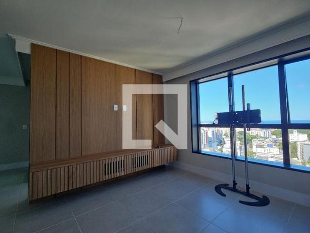 Apartamento aluguel em Região Geográfica Imediata de Salvador, Região Metropolitana de Salvador
