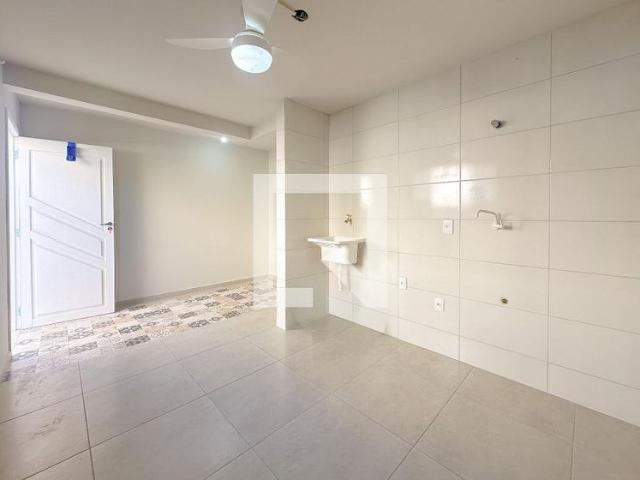 Apartamento aluguel em São João do Rio Vermelho, Florianópolis