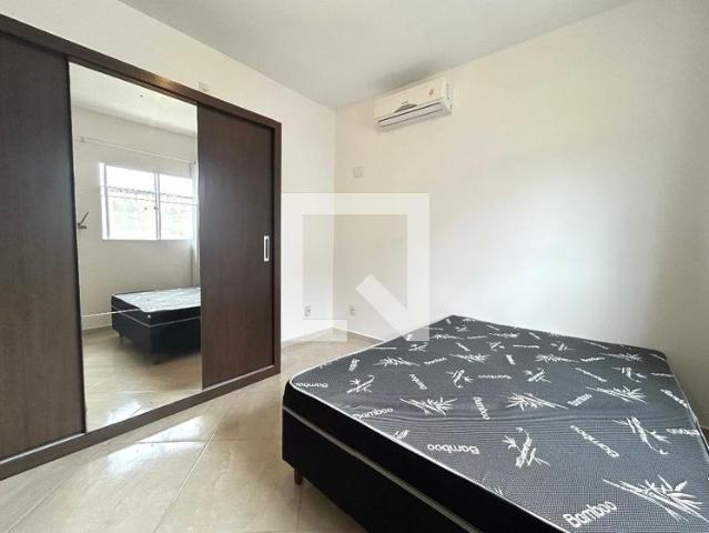 Apartamento aluguel em São João do Rio Vermelho, Desterro