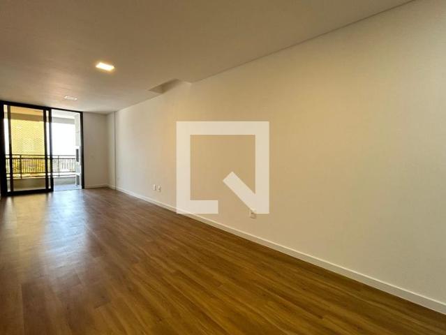 Apartamento aluguel em Região Geográfica Imediata de Florianópolis, Desterro