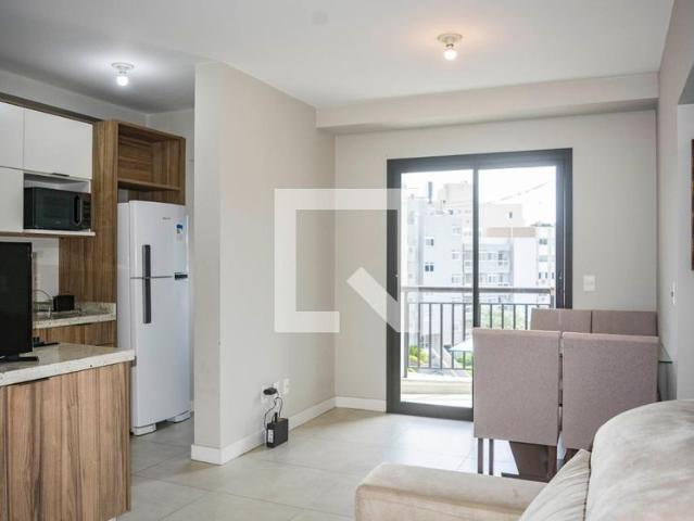 Apartamento aluguel em Carvoeira, Desterro