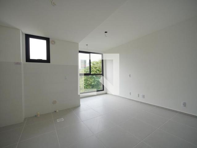 Apartamento aluguel em Região Geográfica Imediata de Florianópolis, São José
