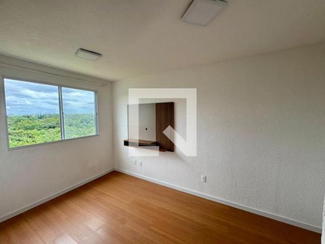 Apartamento venda em Condomínio Chácara das Parreiras, Curitiba