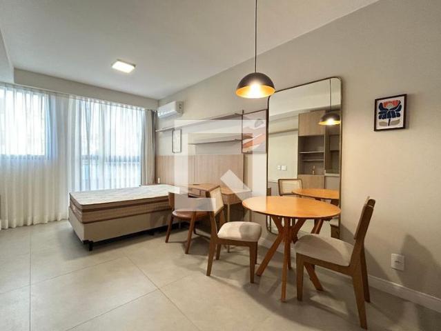 Apartamento aluguel em Região Geográfica Imediata de Florianópolis, Desterro