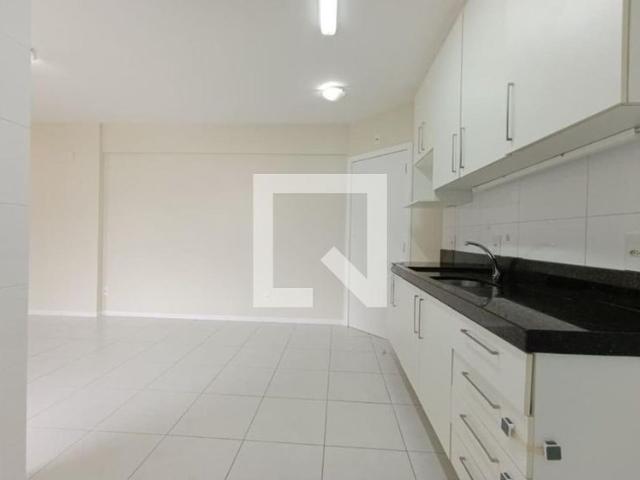 Apartamento aluguel em Região Geográfica Imediata de Florianópolis, Desterro