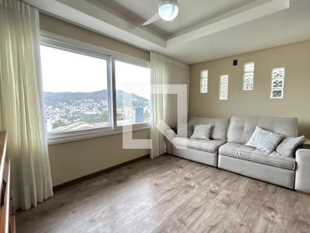 Apartamento aluguel em Região Geográfica Imediata de Florianópolis, Desterro