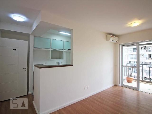 Apartamento aluguel em Jardim Maria Duarte, São Paulo