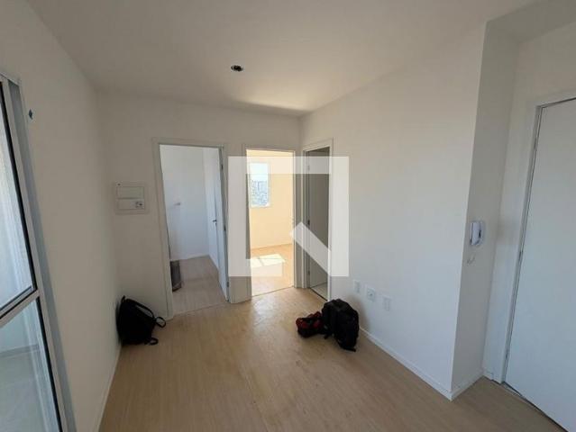 Apartamento aluguel em Jardim Itacolomi, São Paulo