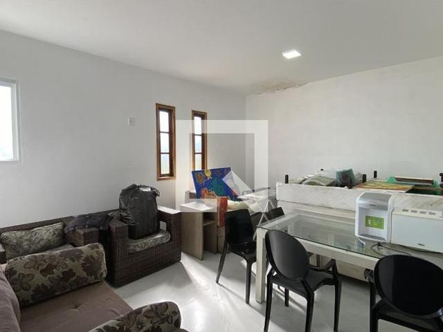Apartamento aluguel em Região Geográfica Imediata de Cabo Frio, Cabo Frio