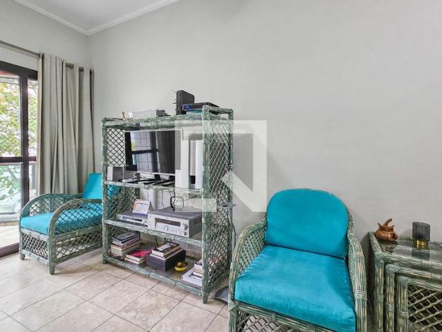 Apartamento aluguel em Região Imediata de Santos, Região Metropolitana da Baixada Santista