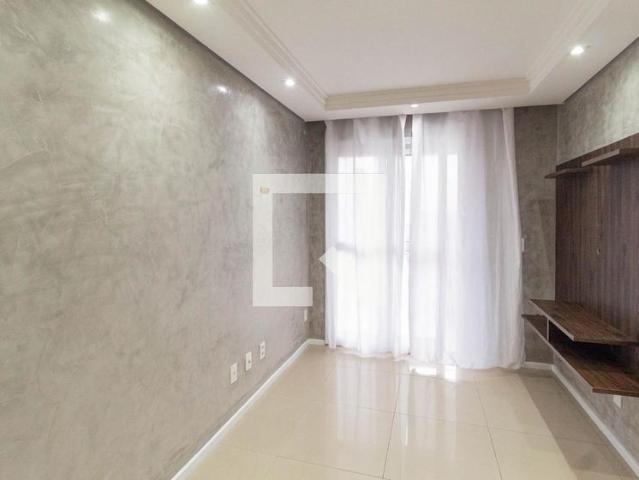 Apartamento aluguel em Jardim Gopiuva, Carapicuíba