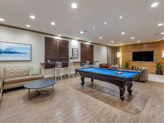 Apartment for rent in Canoga Park, California