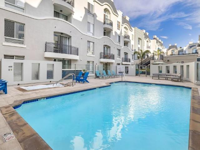 Apartment for rent in Canoga Park, California