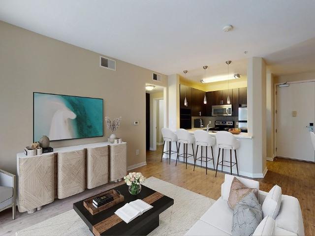 Apartment for rent in Canoga Park, California
