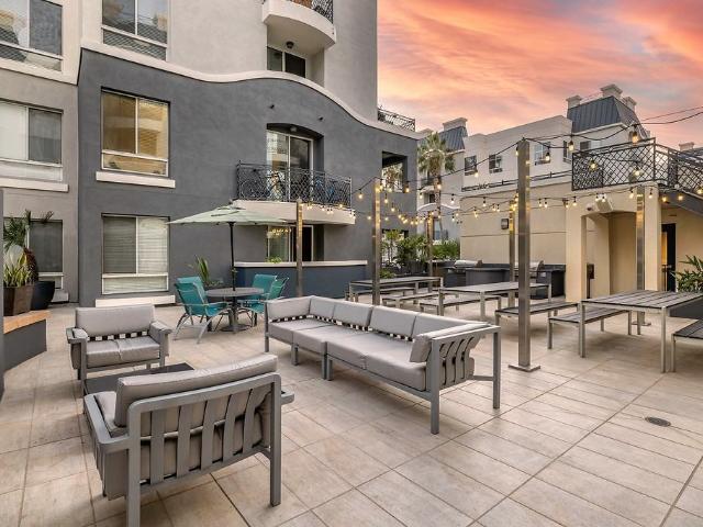 Apartment for rent in Canoga Park, California