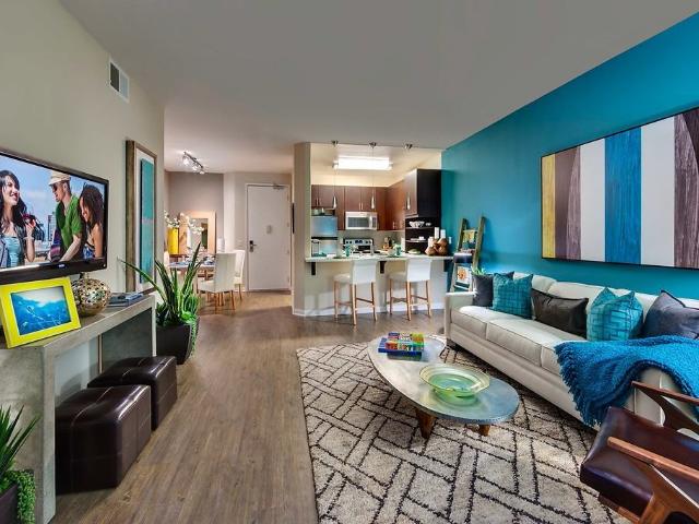 Apartment for rent in Canoga Park, California