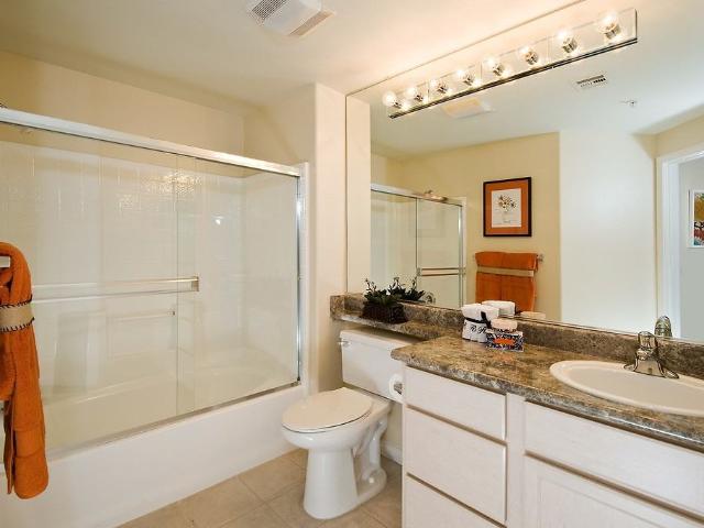 Apartment for rent in Canoga Park, California