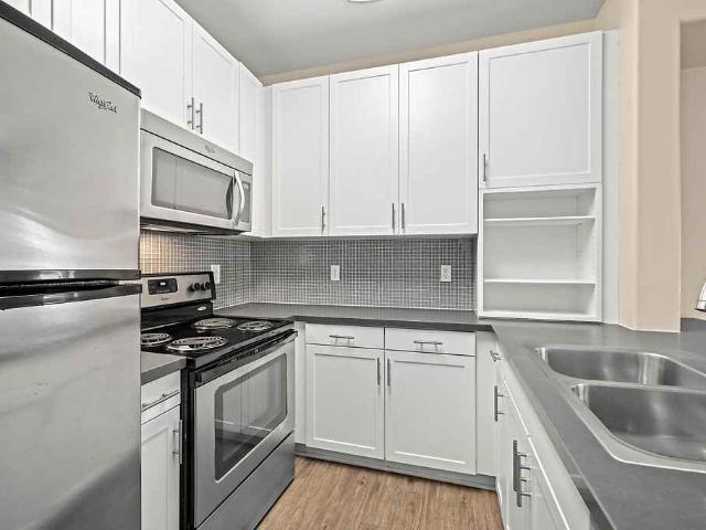 Apartment for rent in Canoga Park, California