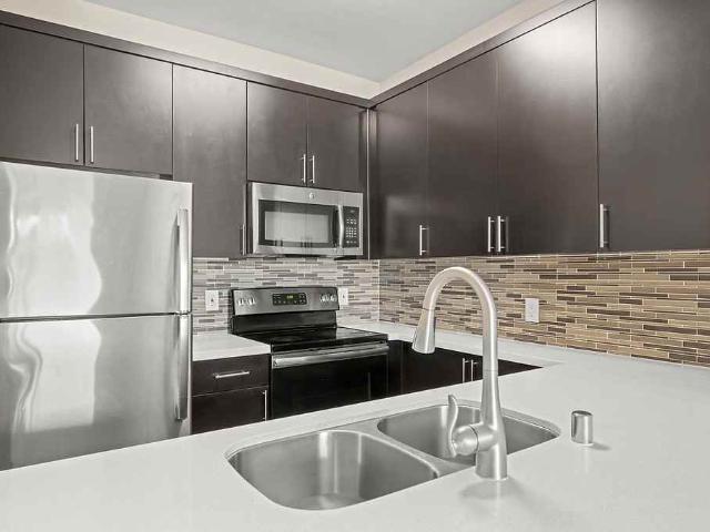 Apartment for rent in Canoga Park, California