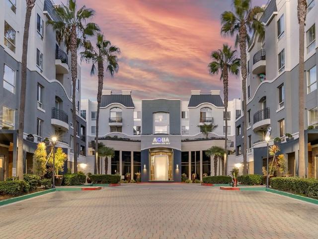 Apartment for rent in Canoga Park, California