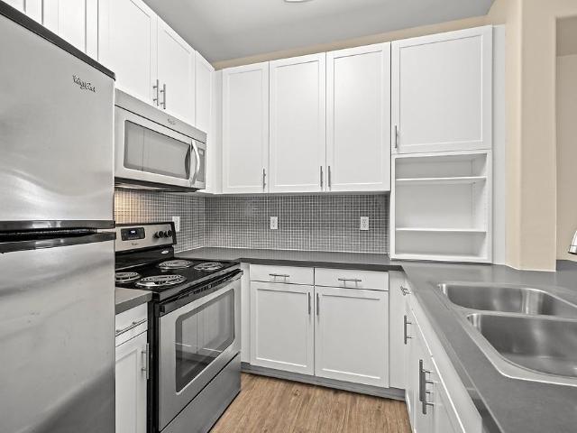 Apartment for rent in Canoga Park, California
