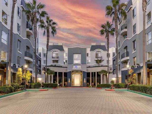 Apartment for rent in Canoga Park, California