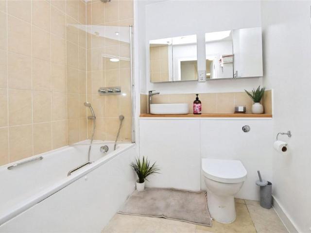 Apartment for rent in Chadwell Heath, Greater London