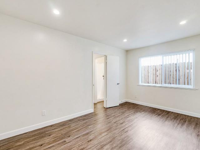 Apartment for rent in Canoga Park, California