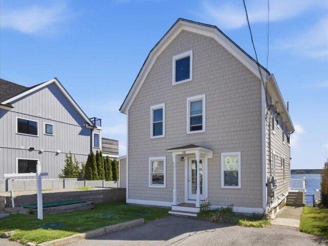 House for sale in Portsmouth, Rhode Island