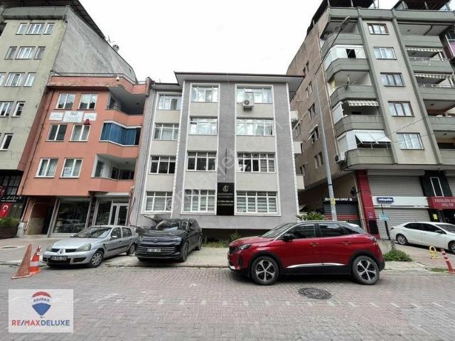 İzmit, Kocaeli içerisinde satılık mülk