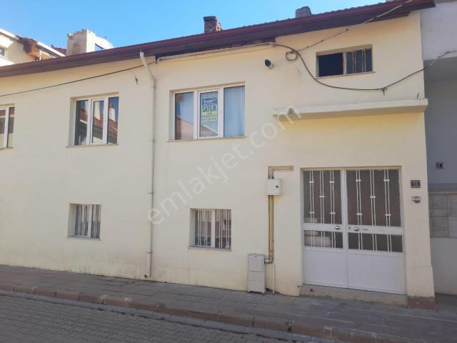 Bozüyük içerisinde satılık Villa