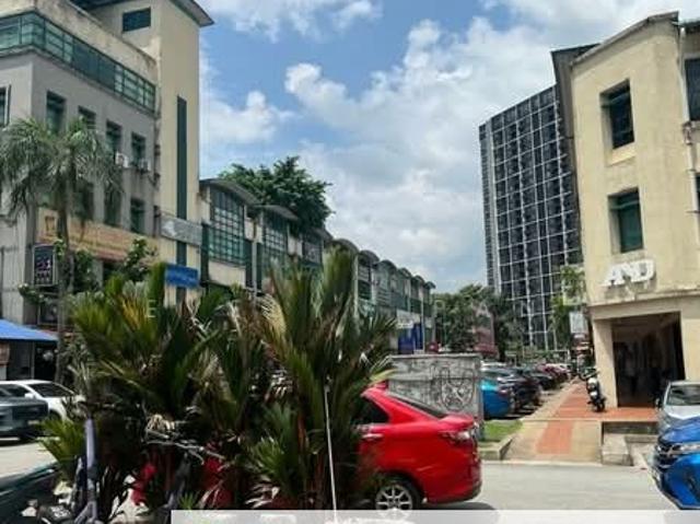 Shop for rent in Petaling, Damansara Damai
