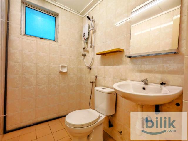 Room for rent in Petaling, Damansara Damai