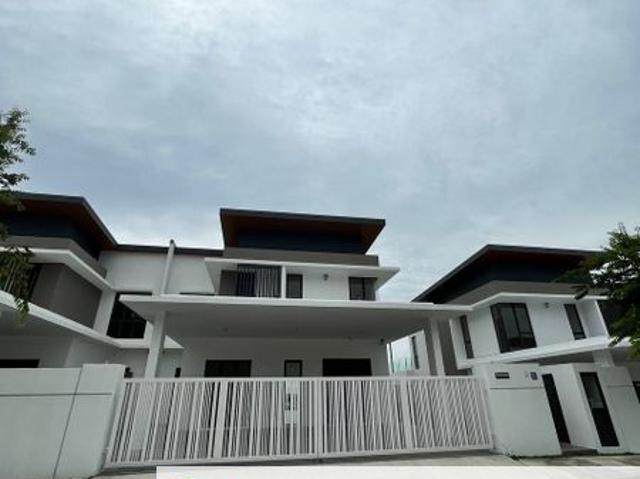 House for sale in Sendayan Village, Negeri Sembilan