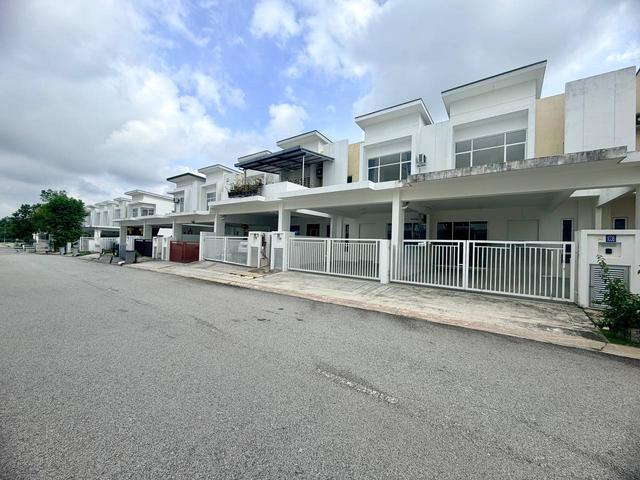 Terraced House for sale in Sendayan Village, Negeri Sembilan