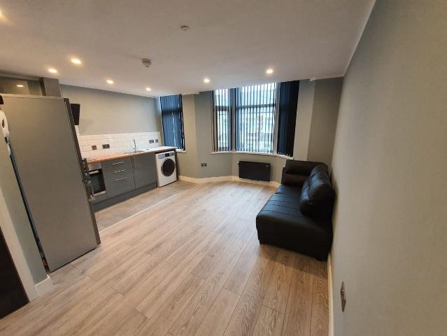 Apartment for rent in Plasnewydd, Falcon Lodge