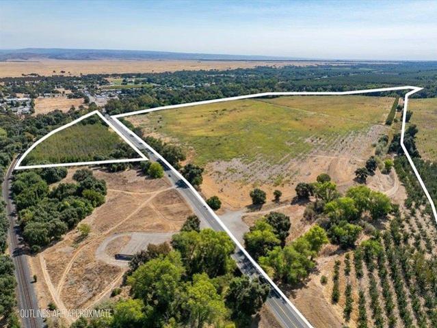 Land for sale in Los Molinos, California